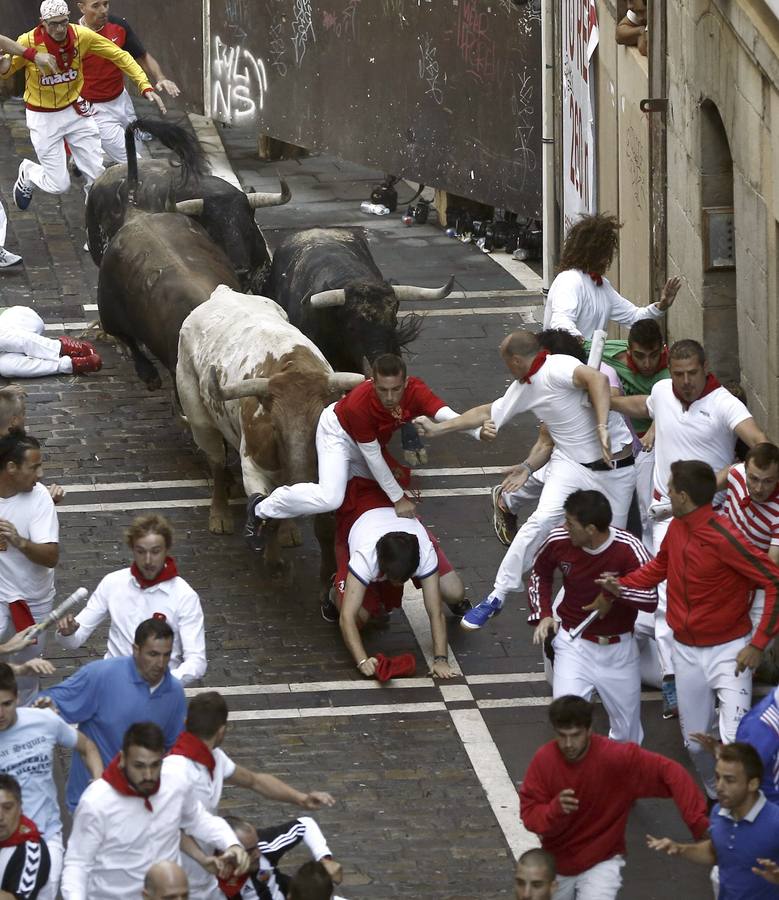 Limpio sexto encierro de Sanfermines