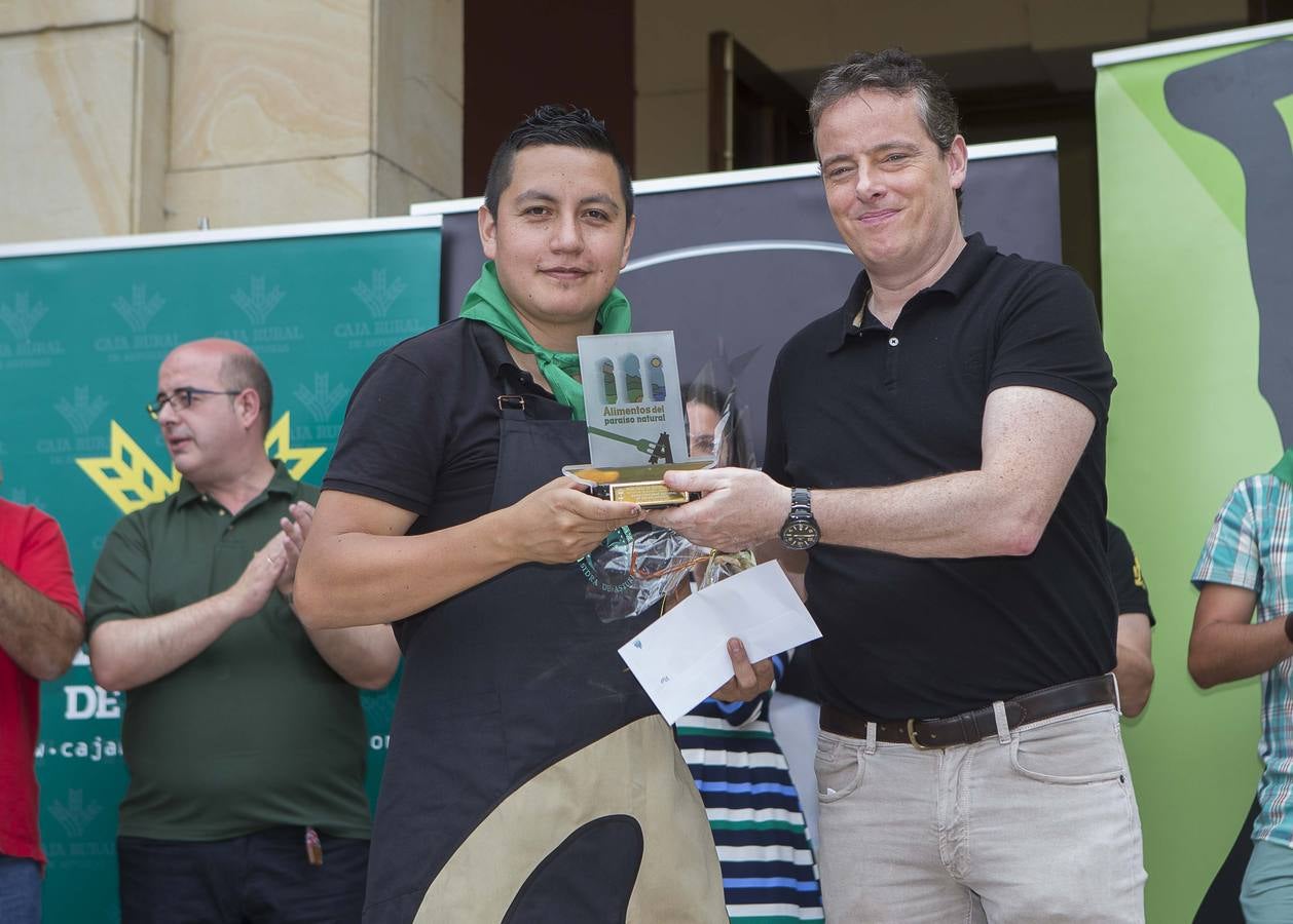 Concurso de escanciadores del Festival de la Sidra de Nava