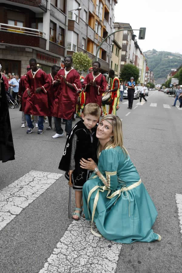 Desfile del medievo en El Entrego