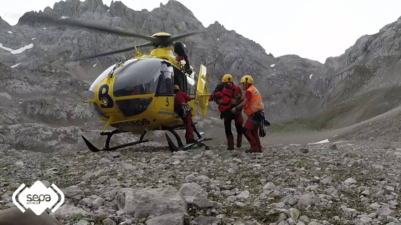 Una avalancha deja cinco menores y un adulto heridos en el pico Urriellu