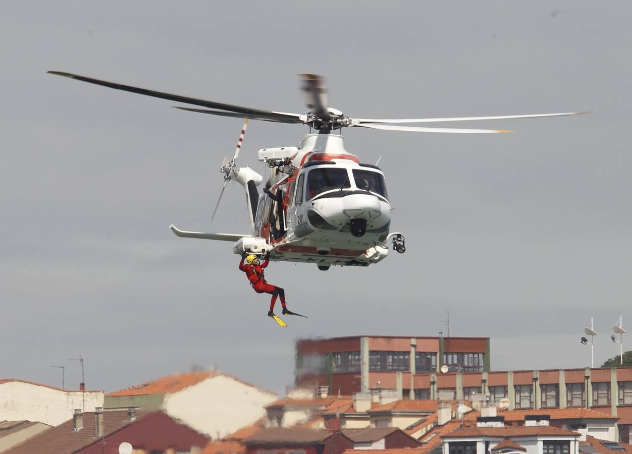 El Festival Aéreo rugió en los cielos de Gijón (I)