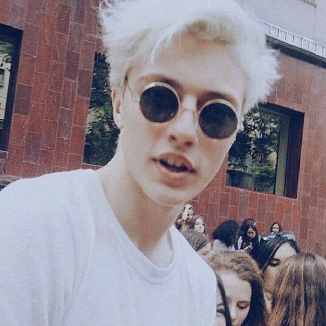 Lucky Blue Smith, el joven de 17 años que arrasa en las pasarelas y las redes sociales