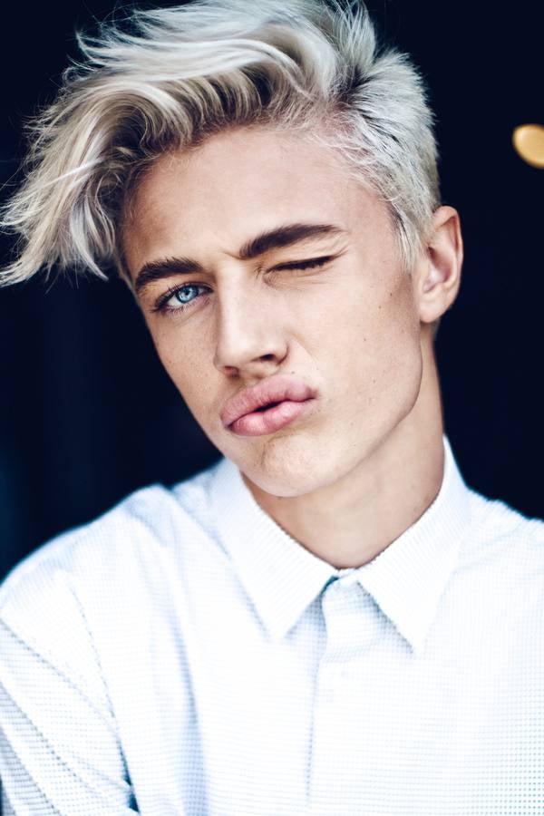 Lucky Blue Smith, el joven de 17 años que arrasa en las pasarelas y las redes sociales