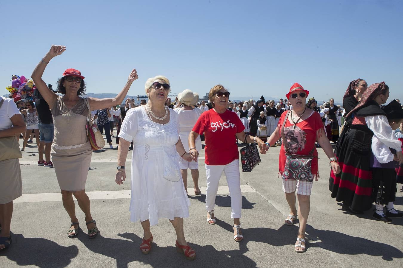 ¿Estuvista en la Jira al Cerro de Gijón? ¡Búscate!