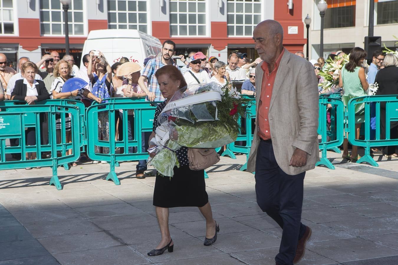 Ofrenda floral a Jovellanos en Gijón