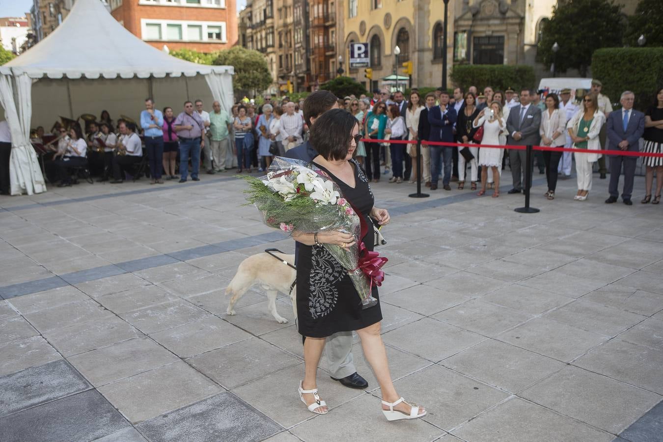 Ofrenda floral a Jovellanos en Gijón