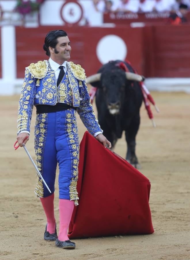 Triunfan Morante, Castella y Manzanares en la segunda corrida de feria