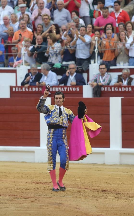 Triunfan Morante, Castella y Manzanares en la segunda corrida de feria