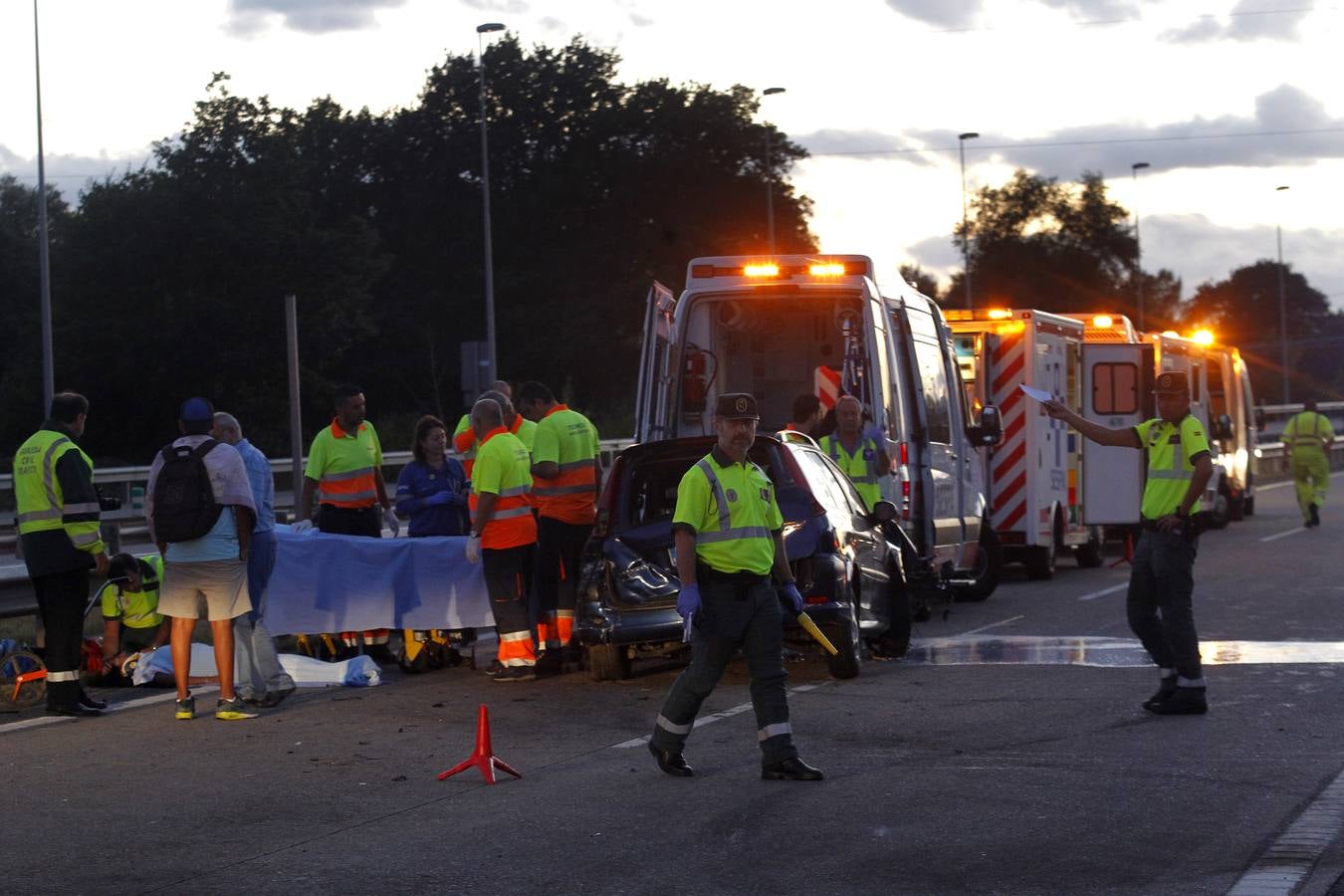 Seis heridos al salirse de la vía el vehículo en el que viajaban en El Berrón