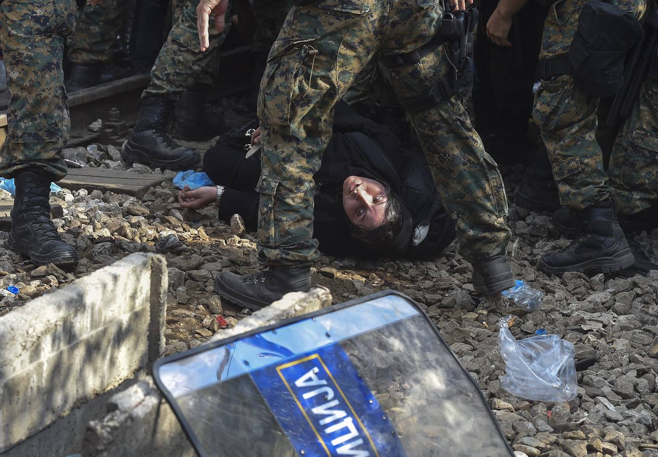 Catástrofe humanitaria en la frontera entre Grecia y Macedonia