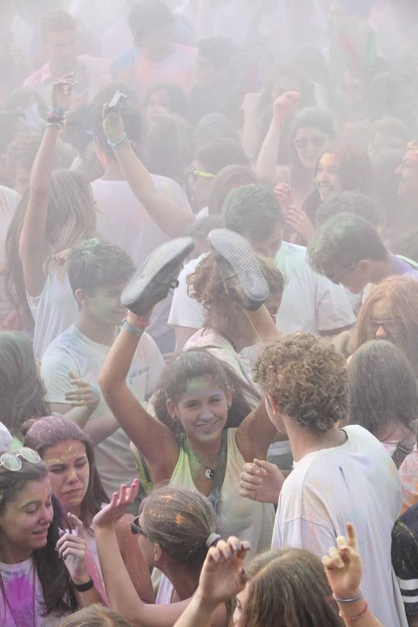 La Holy Party llena de color el Centro Niemeyer de Avilés