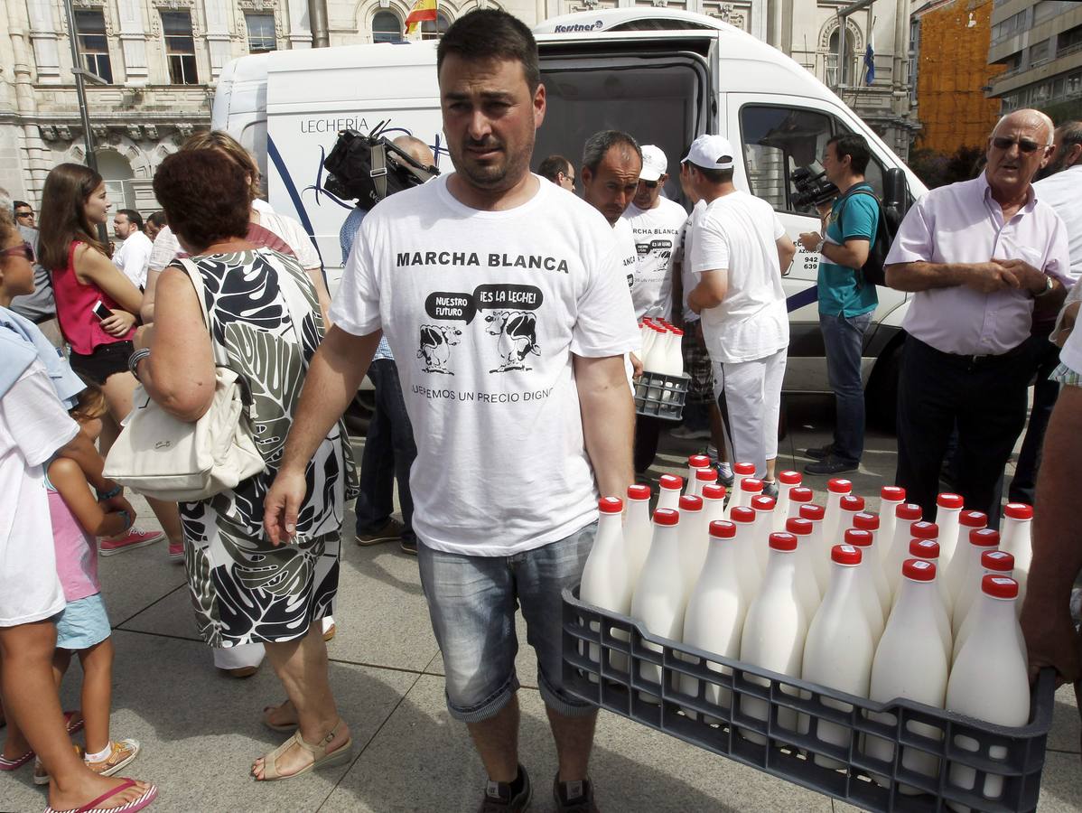 Marcha blanca por el futuro del sector lácteo