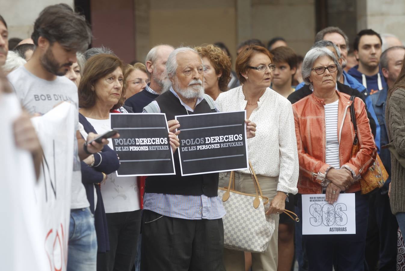 Cientos de personas piden en Gijón acoger a refugiados