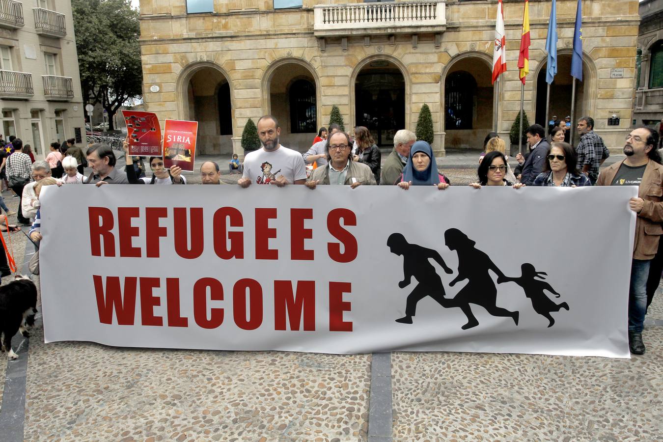 Cientos de personas piden en Gijón acoger a refugiados