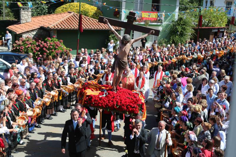 Procesión del Cristo en Nueva de Llanes