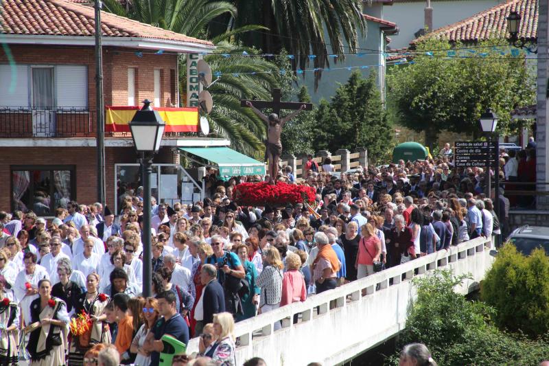 Procesión del Cristo en Nueva de Llanes