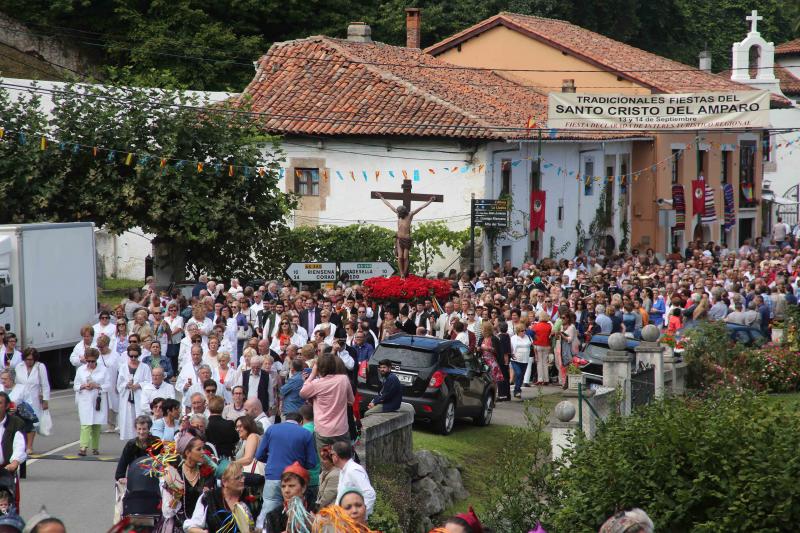 Procesión del Cristo en Nueva de Llanes