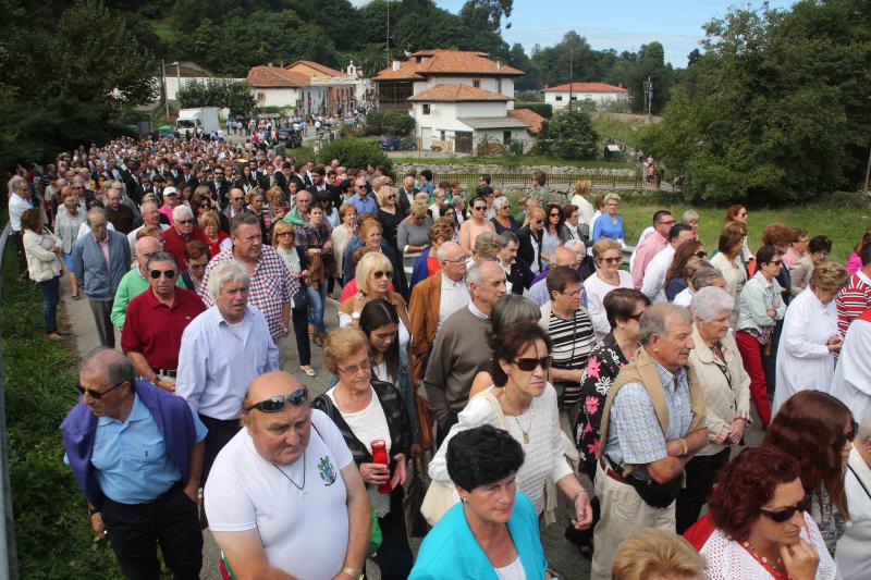 Procesión del Cristo en Nueva de Llanes