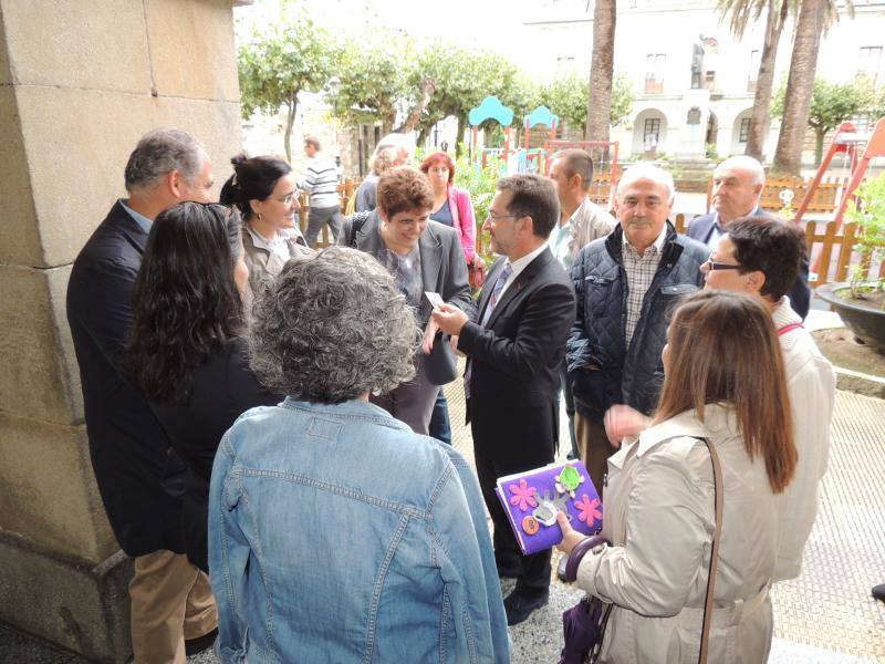 El Instituto de Secundaria de Tapia de Casariego dio hoy comienzo al nuevo curso con la presencia del consejero de Educación, Genaro Alonso.