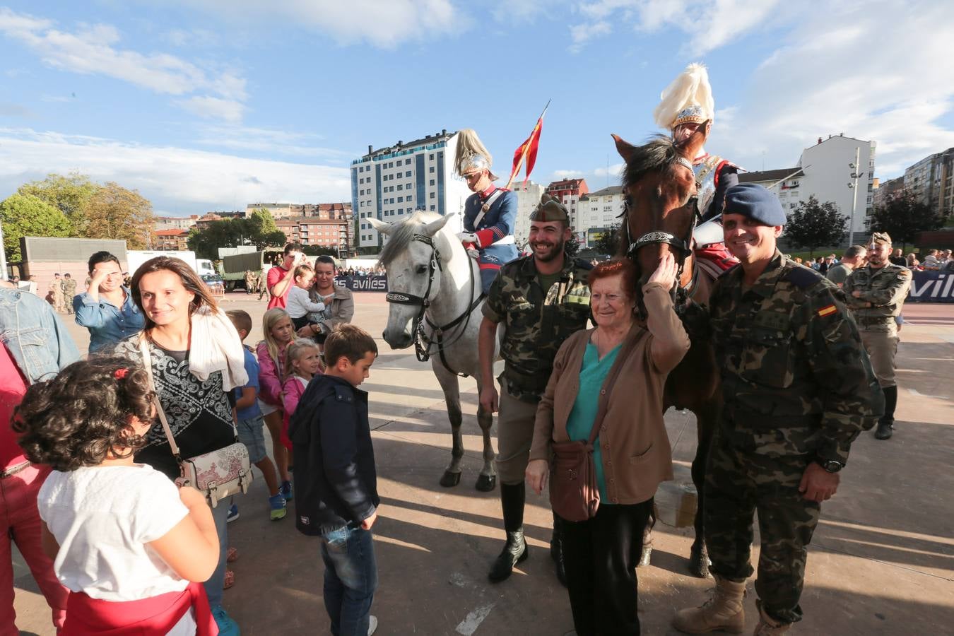 Exhibición de la Guardia Real en Avilés