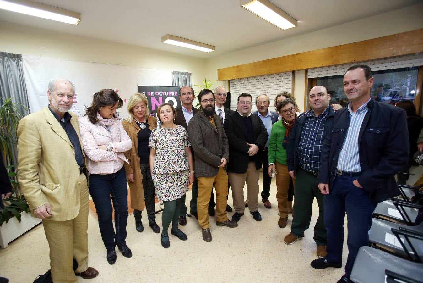 Miles de personas en la noche Blanca de Oviedo