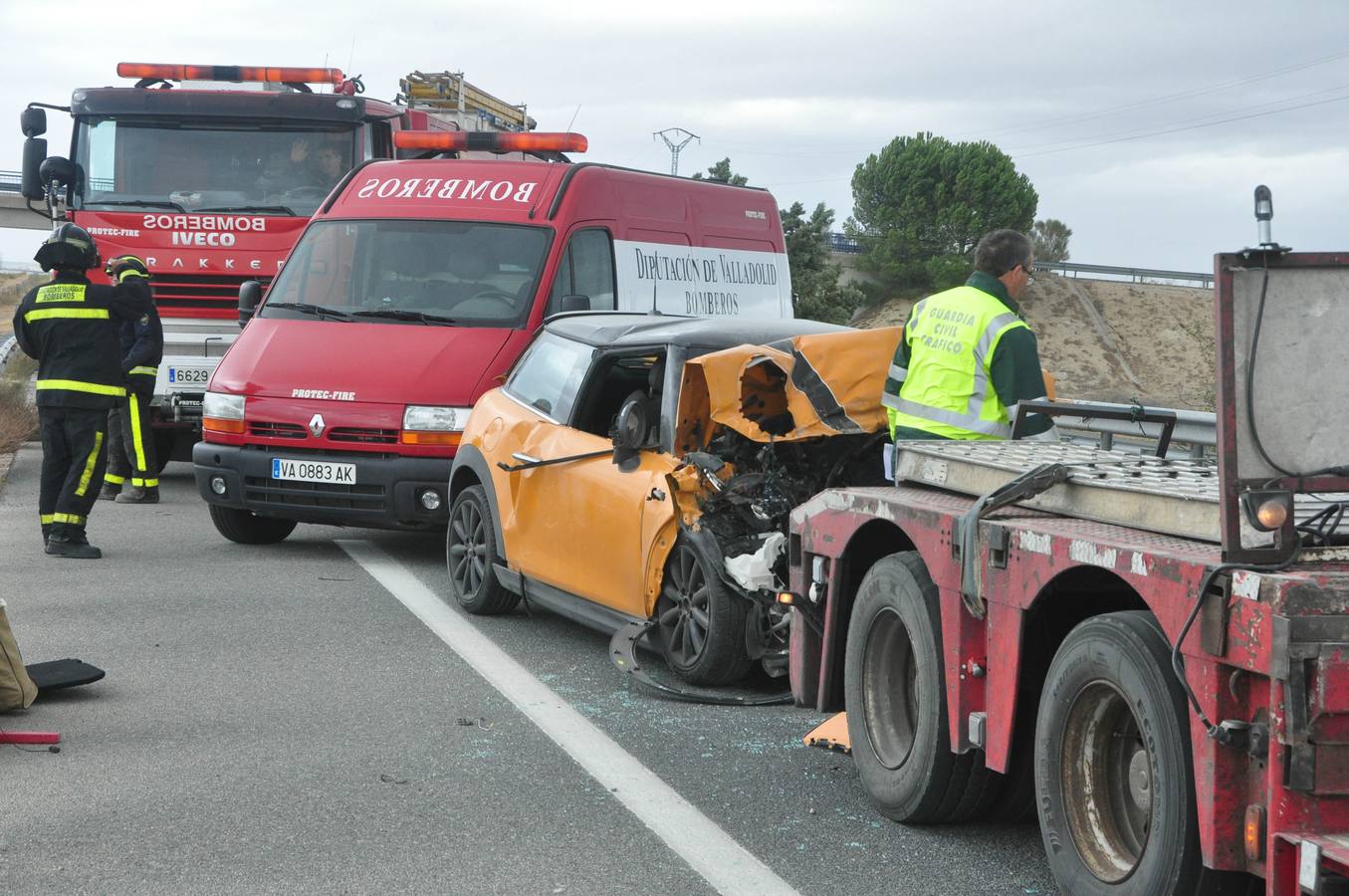 Una mujer fallecida y una herida grave en una nueva colisión múltiple en la A-6 a la altura de Medina del Campo