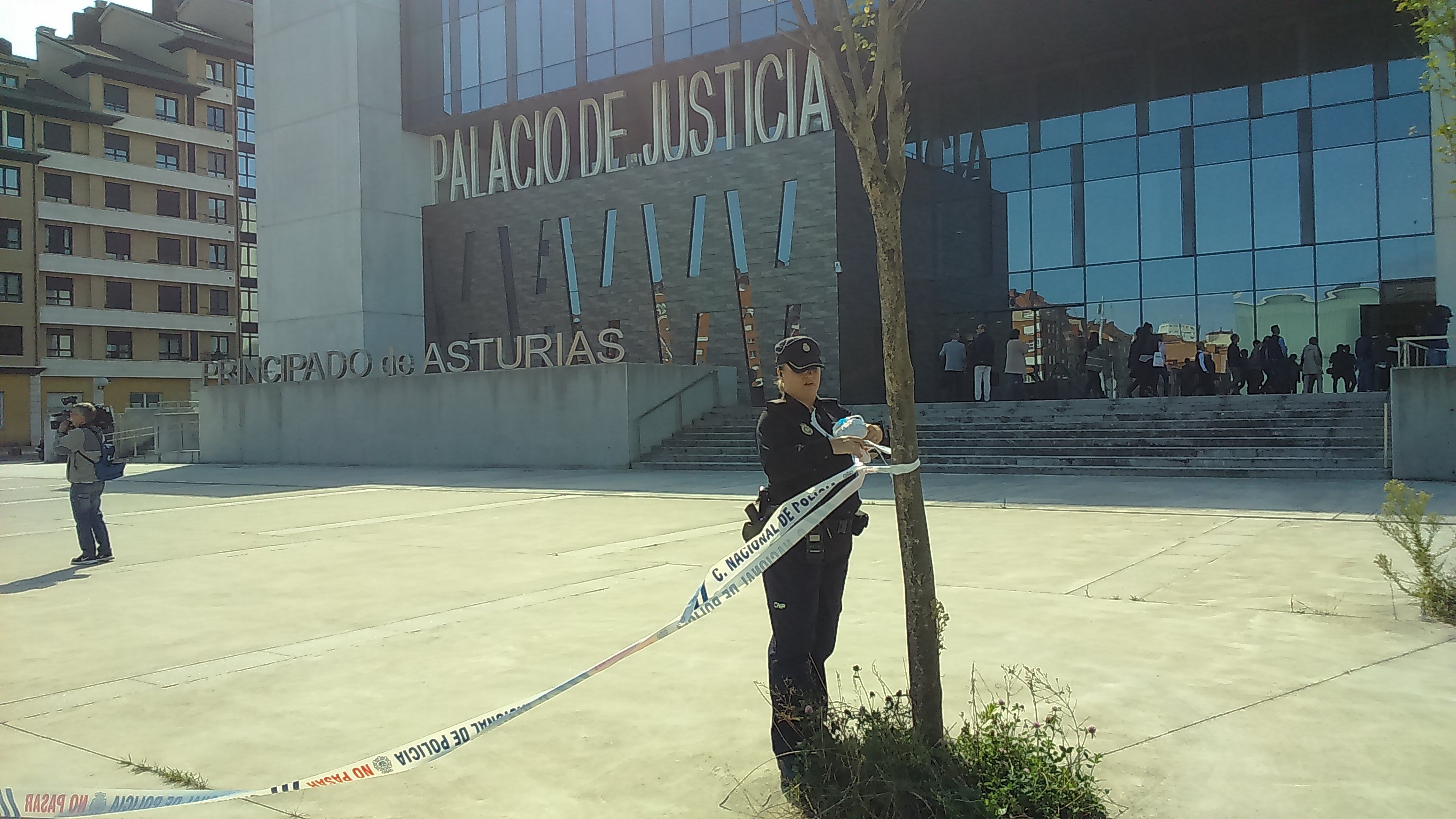 Aviso de bomba en el Palacio de Justicia gijonés