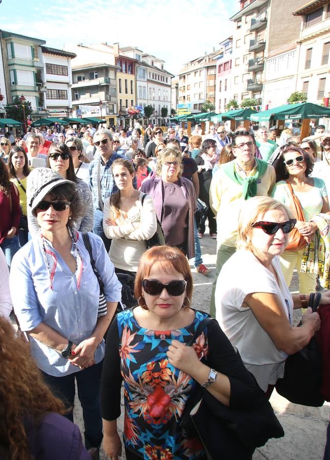 Nacho y Esther Manzano defienden el sabor asturiano en el Festival de la Manzana de Villaviciosa