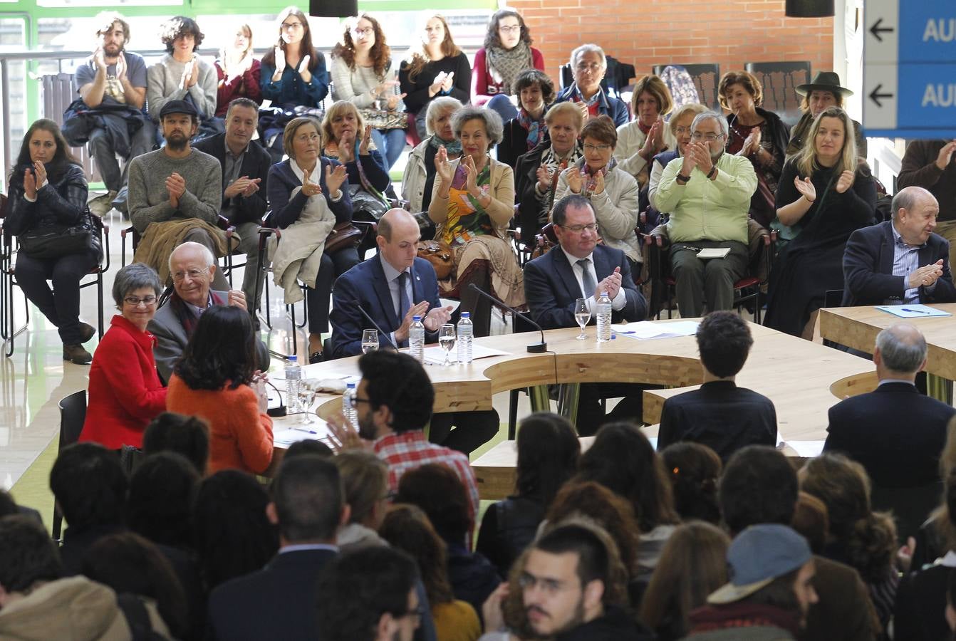 Premios Princesa de Asturias | Emilio Lledó visita la Universidad de Oviedo