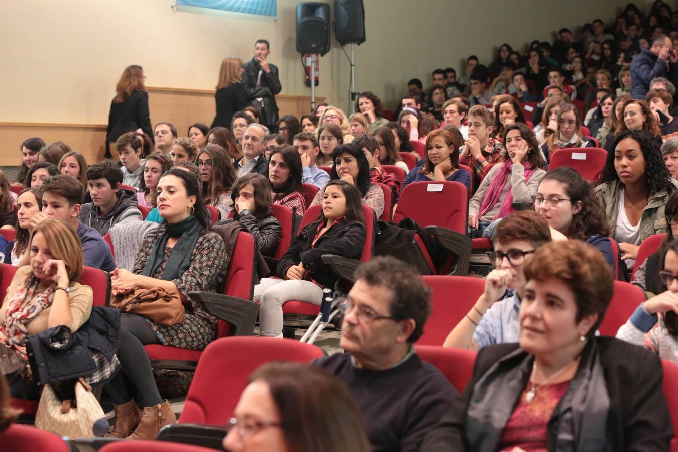 Premios Princesa: encuentro con Leonardo Padura en Avilés y visita a Oviedo