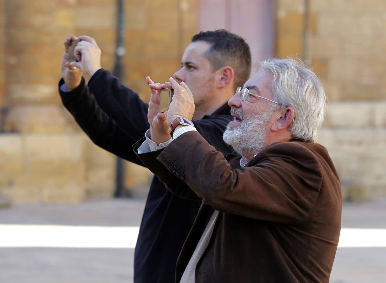 Integrantes de la Marcha por la Dignidad se encierran el Ayuntamiento de Oviedo