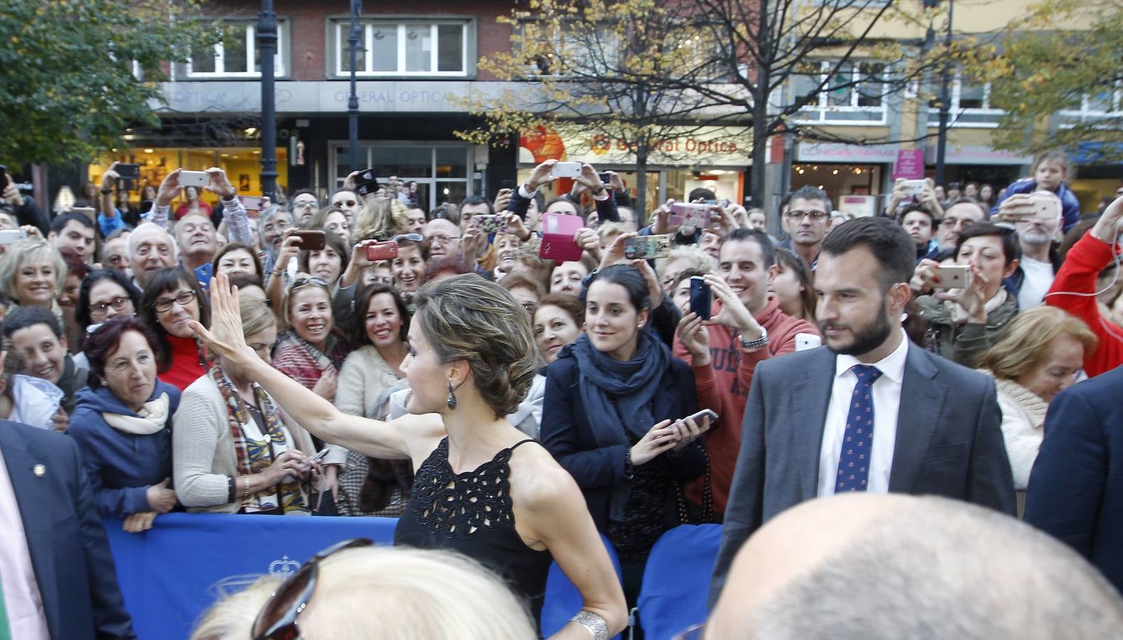 Premios Princesa de Asturias. La Reina y Coppola, ovacionados en Gijón