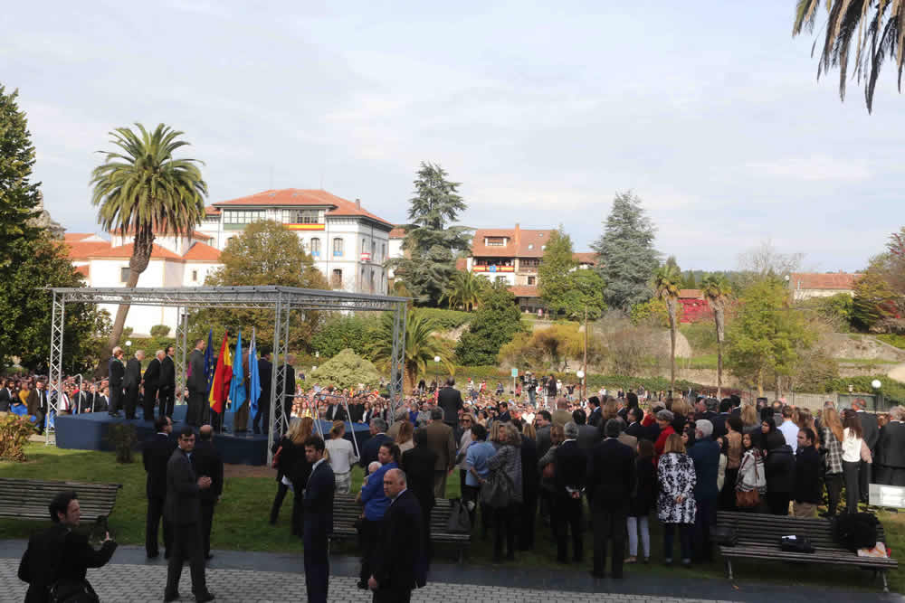 Premios Princesa | Los Reyes visitan Colombres (2)