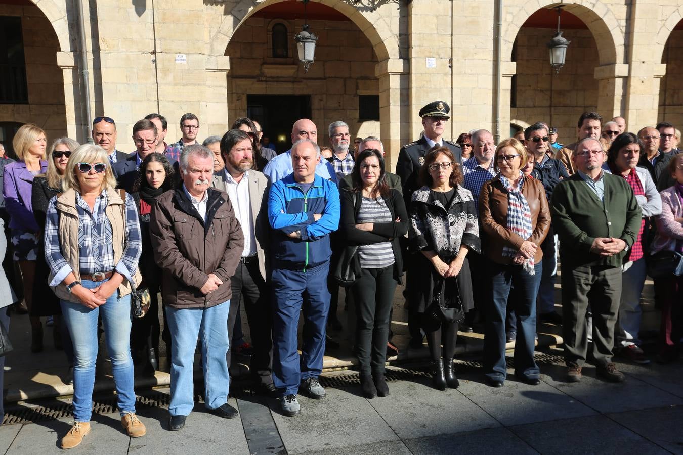 Concentración en Avilés por los atentados de París