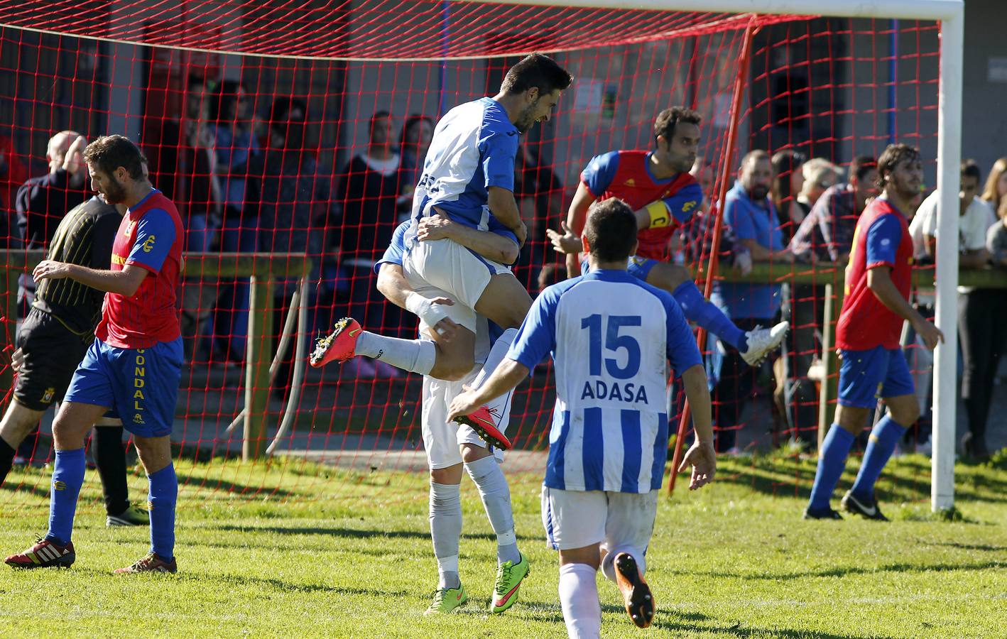 La victoria del Real Avilés, en imágenes