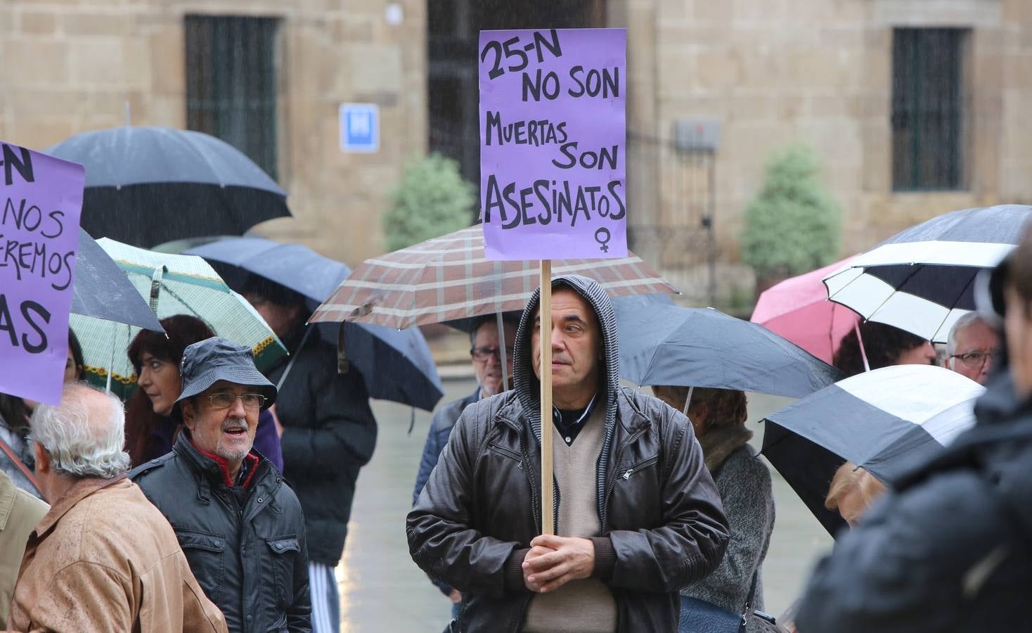 Celebración del Día contra la Violencia hacia las Mujeres en Avilés