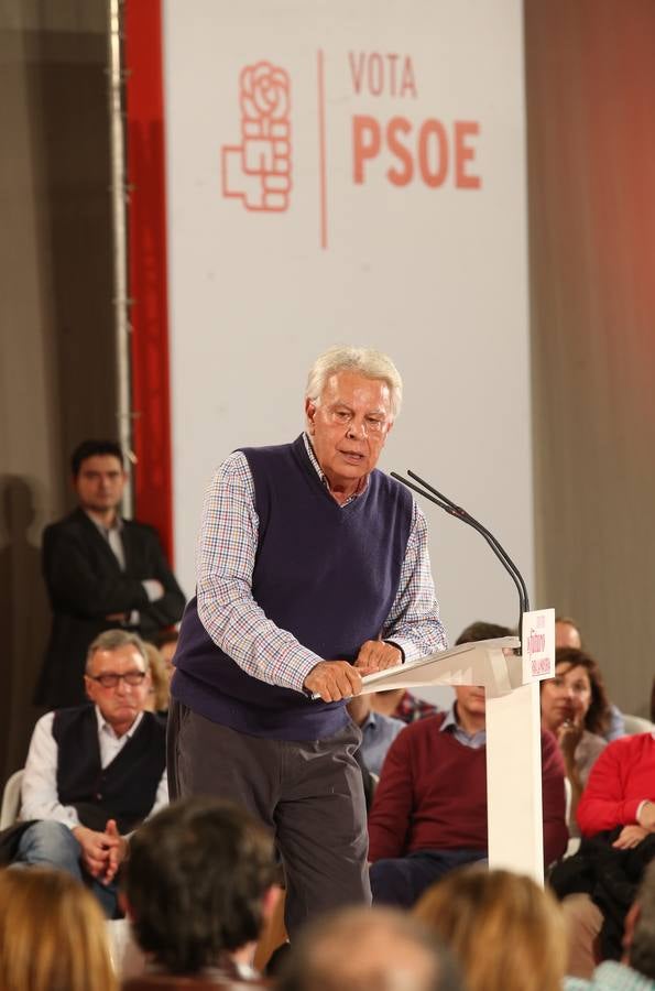 Felipe González carga contra Podemos en el mitin de Oviedo