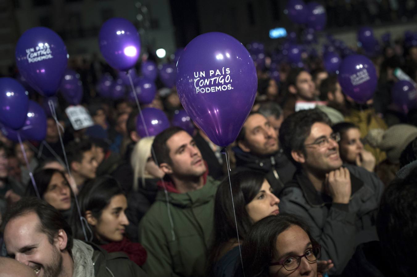 Los simpatizantes comienzan a salir a las calles