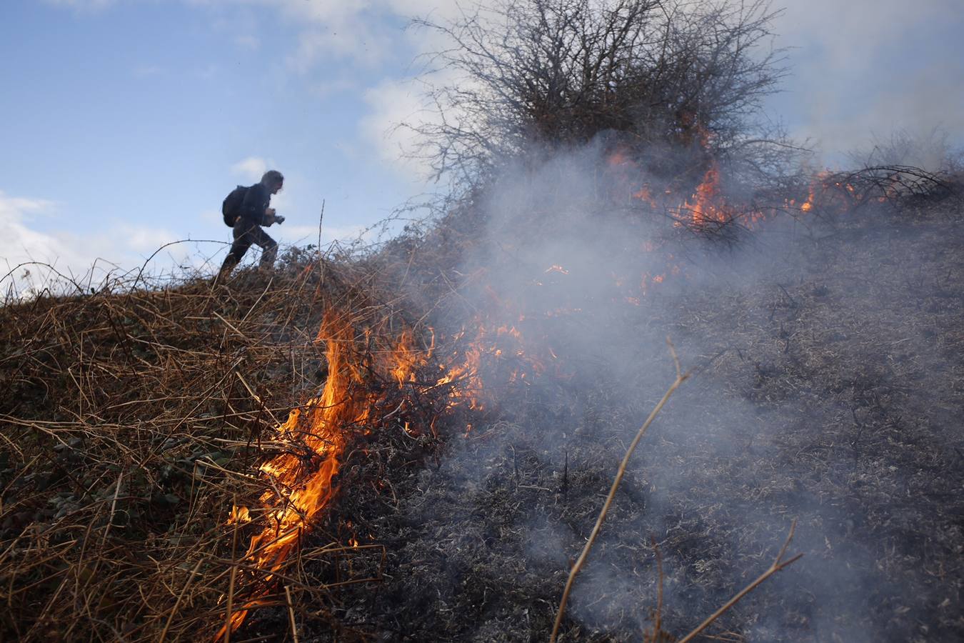 Las imágenes que dejan cinco días de lucha contra el fuego en Asturias