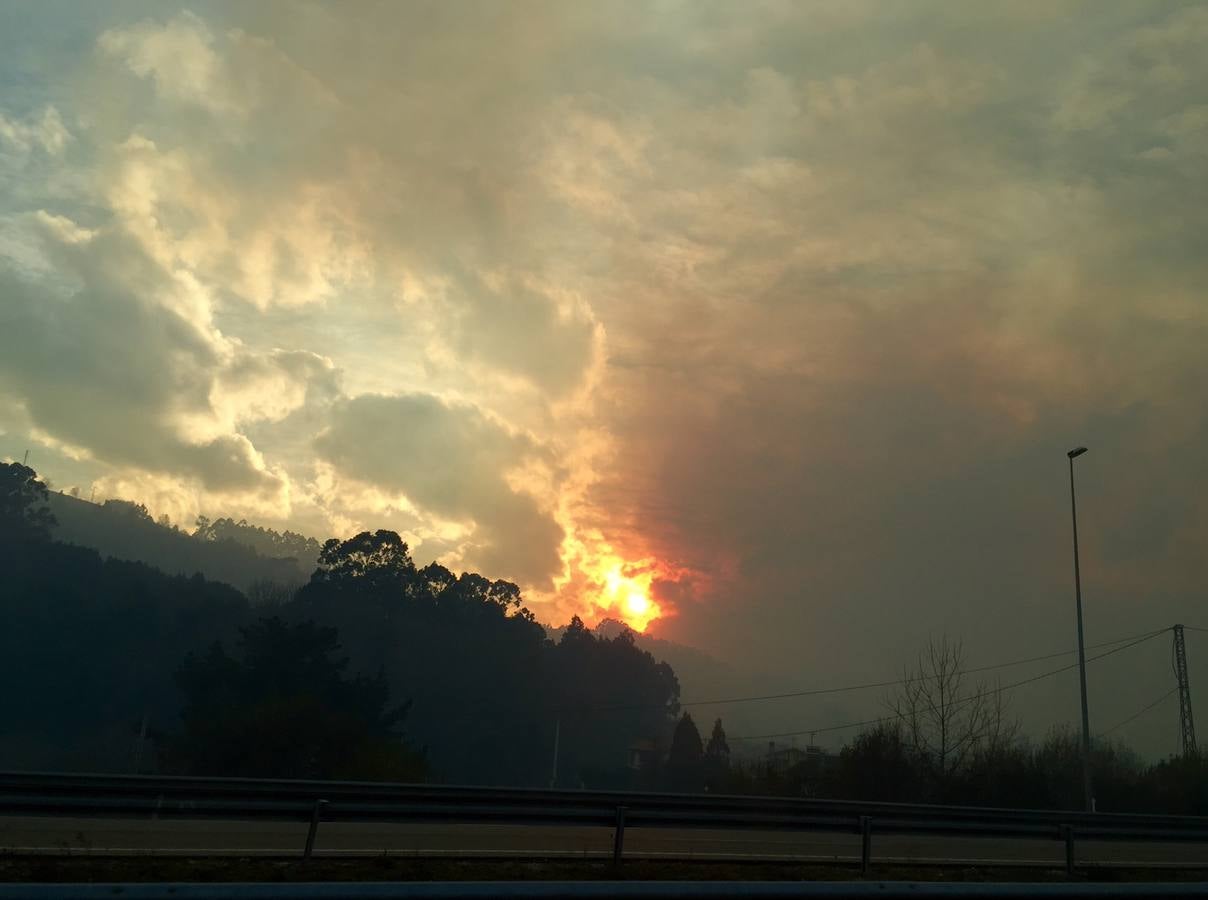 El fuego, de Asturias al País Vasco, por la autovía del Cantábrico