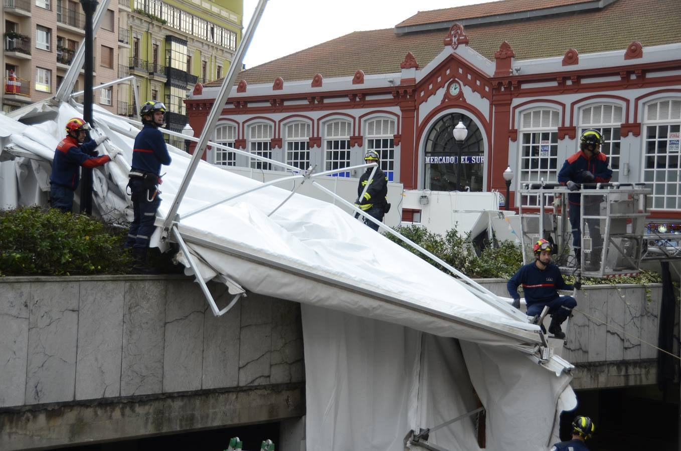 Las consecuencias del fuerte viento en Asturias