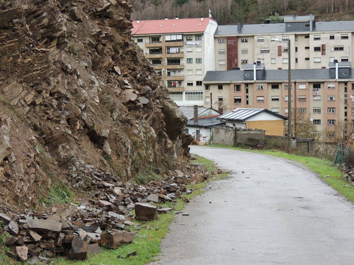 La lluvia no da tregua en el occidente asturiano