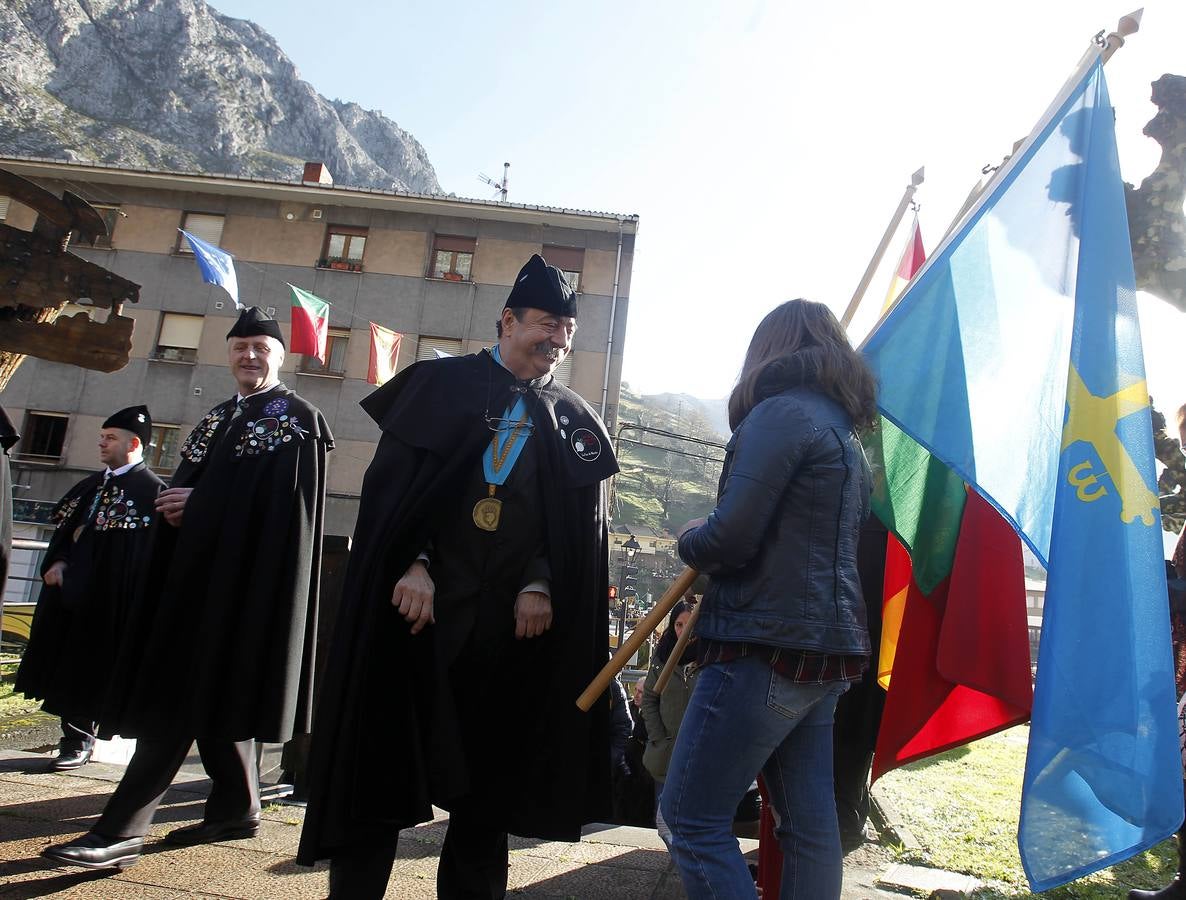 La fiesta de los nabos llena La Foz de Morcín