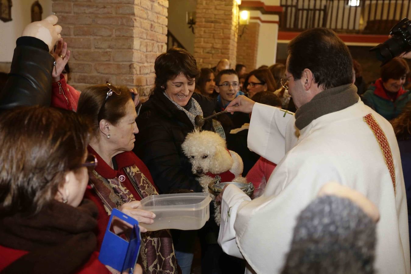 Bendición de las mascotas en Parres