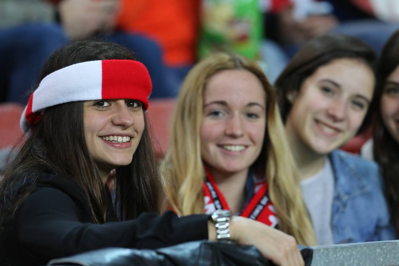 ¿Estuviste en el Sporting 5-1 Real Sociedad? Búscate en las imágenes (I)