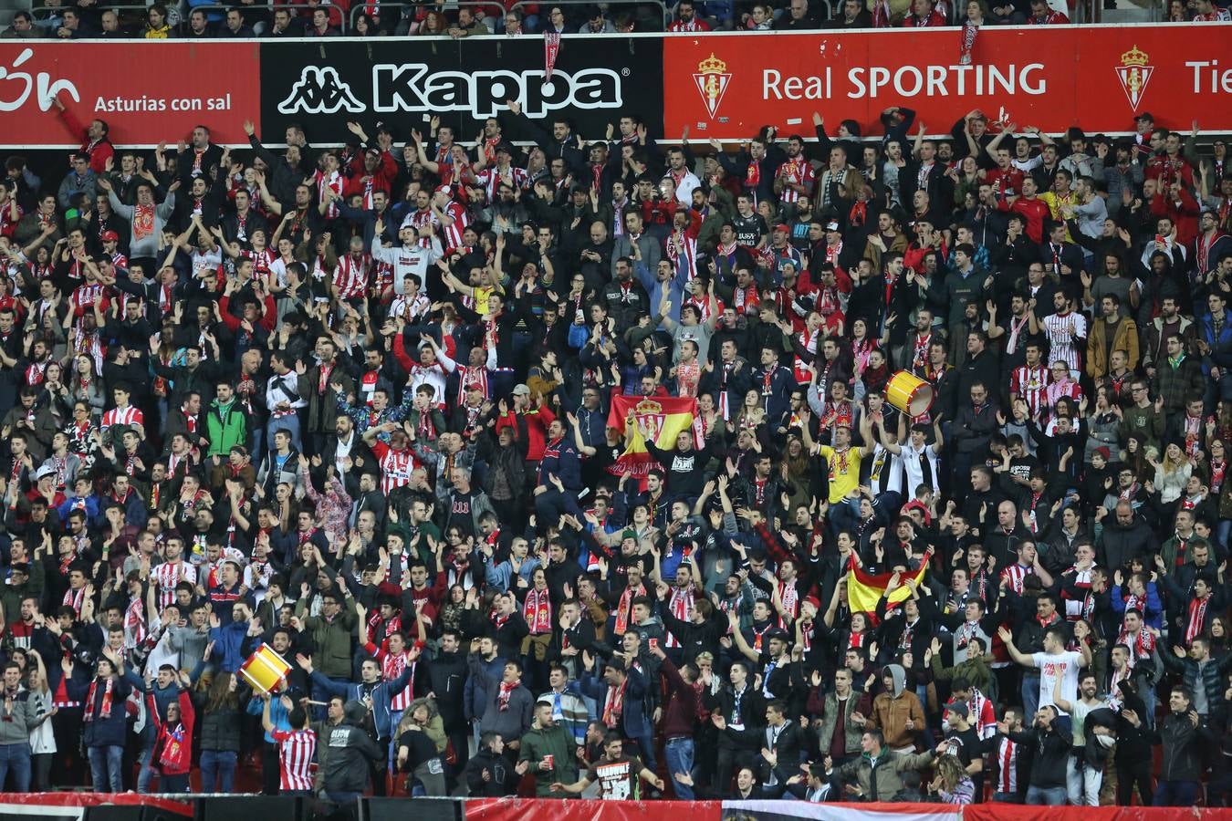 ¿Estuviste en el Sporting 5-1 Real Sociedad? Búscate en las imágenes (I)