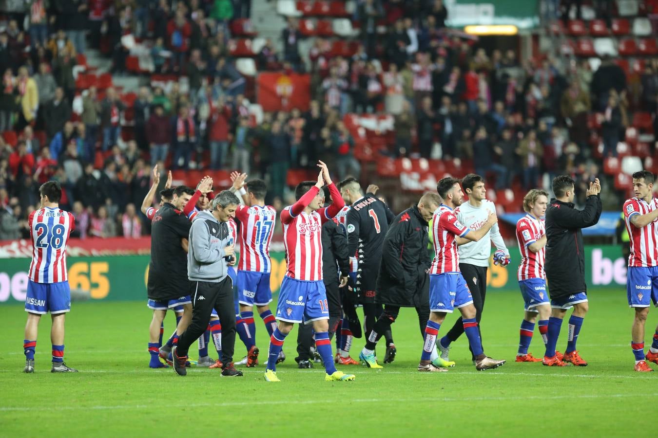 ¿Estuviste en el Sporting 5-1 Real Sociedad? Búscate en las imágenes (I)