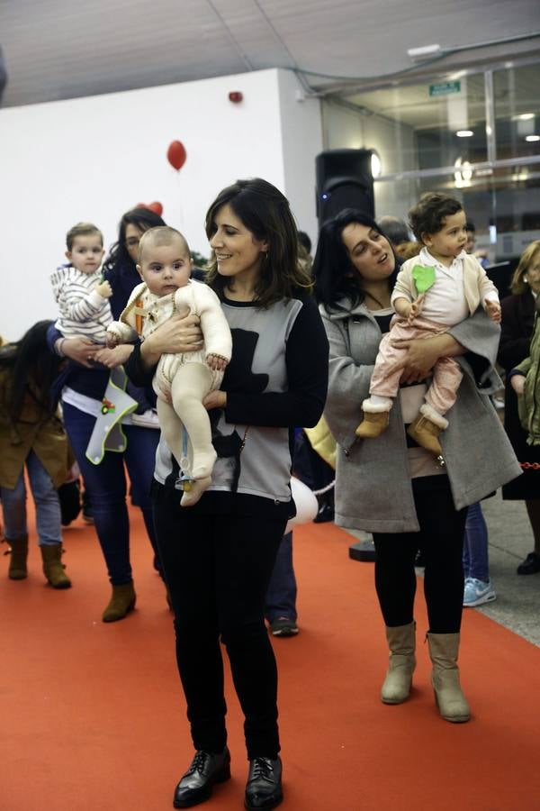 Concurso de bebés en la Feria del Amor de Siero