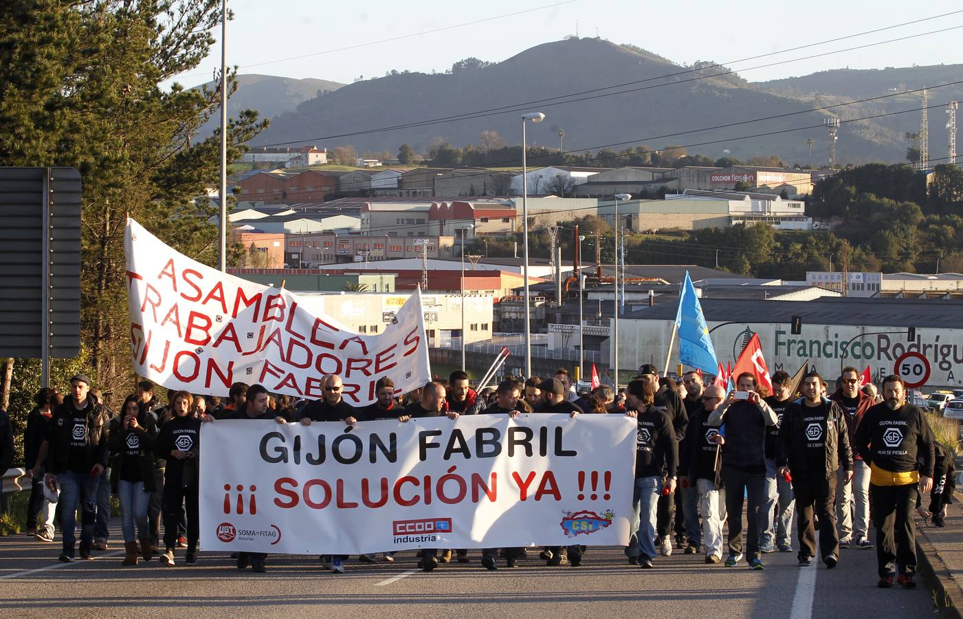 Manifestación contra el cierre de Gijón Fabril