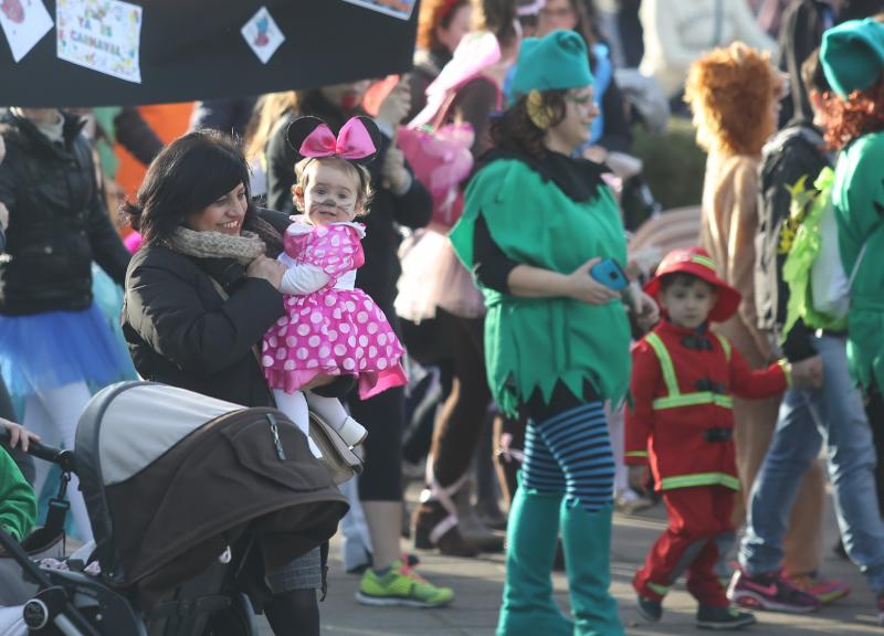 La Calzada y el Natahoyo desfilan por el Antroxu